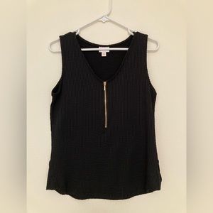 LuLaRoe Rachael V-Neck Zipper Sleeveless Top — black, gold zipper, size XXS.